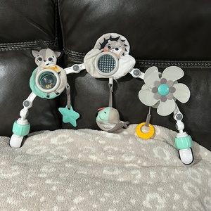 Tiny love meadow days sunny stroller arch